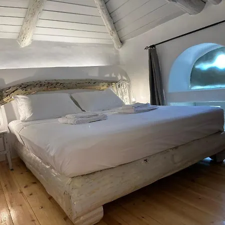 Richie's Sea View Romantic Residences Ipsila