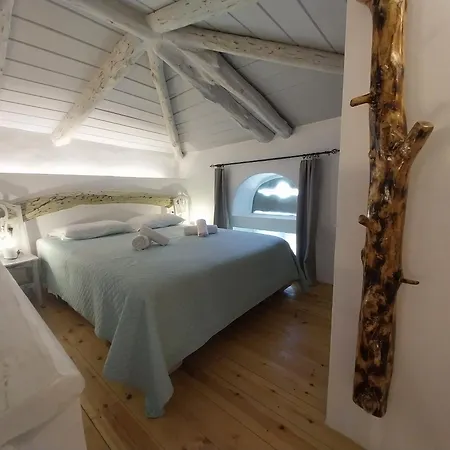 Richie's Sea View Romantic Residences