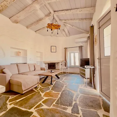 Richie's Sea View Romantic Residences