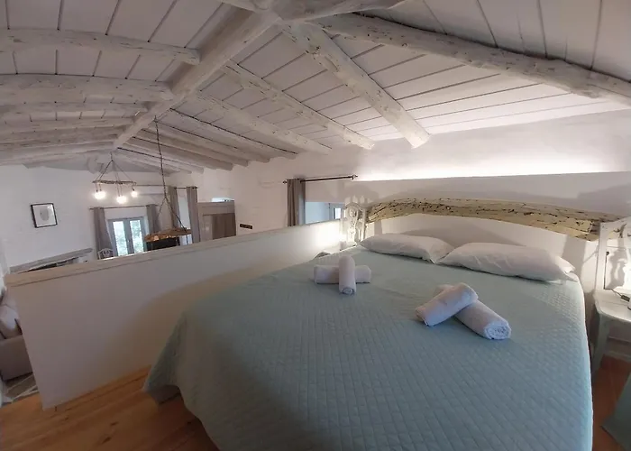 Richie's Sea View Romantic Residences Apartment