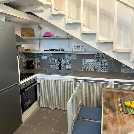 아파트 Richie's Sea View Romantic Residences *