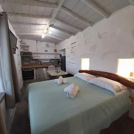 Richie's Sea View Romantic Residences Apartment